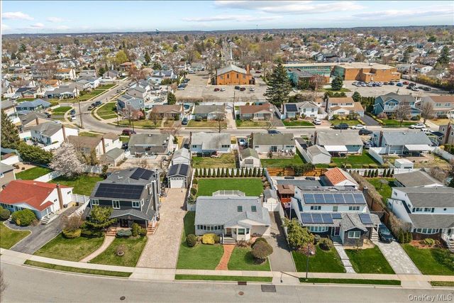56 Haverford Road, Hicksville, NY 11801