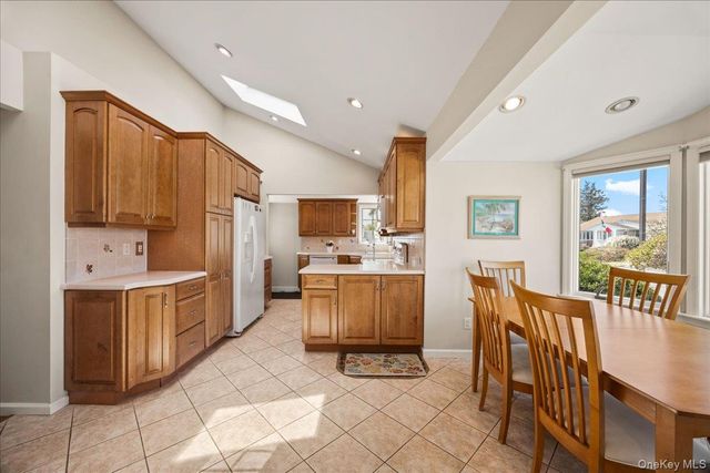 56 Haverford Road, Hicksville, NY 11801
