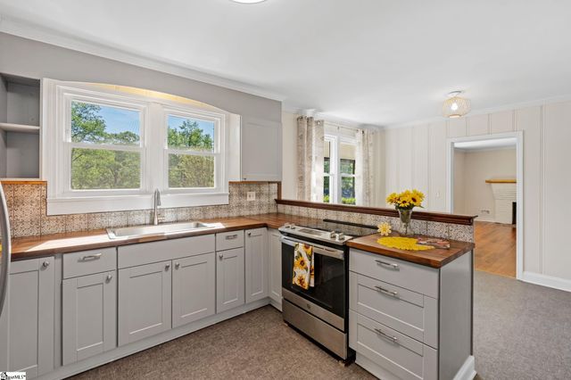 11 Mauldin Circle, Greenville, SC 29609