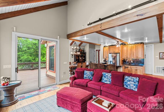 300 Falls View Drive, Lake Toxaway, NC 28774
