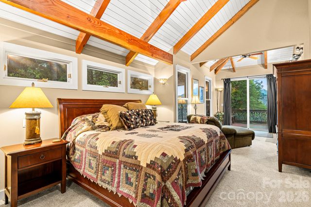 300 Falls View Drive, Lake Toxaway, NC 28774