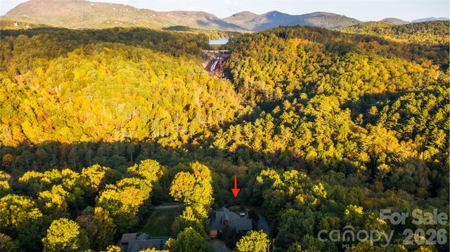 300 Falls View Drive, Lake Toxaway, NC 28774
