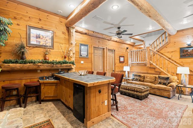 300 Falls View Drive, Lake Toxaway, NC 28774