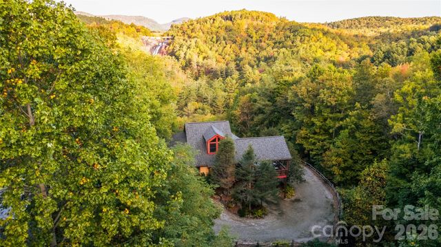 300 Falls View Drive, Lake Toxaway, NC 28774
