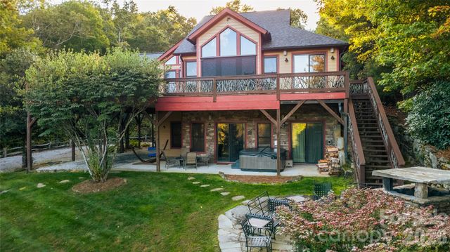 300 Falls View Drive, Lake Toxaway, NC 28774