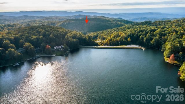 300 Falls View Drive, Lake Toxaway, NC 28774