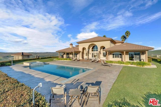 1990 E Highway 46, Shandon, CA 93461