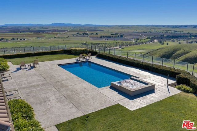 1990 E Highway 46, Shandon, CA 93461