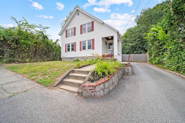 591 Lake(Upper) Avenue, Manchester, NH 03103