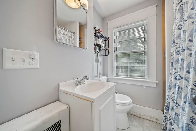 591 Lake(Upper) Avenue, Manchester, NH 03103