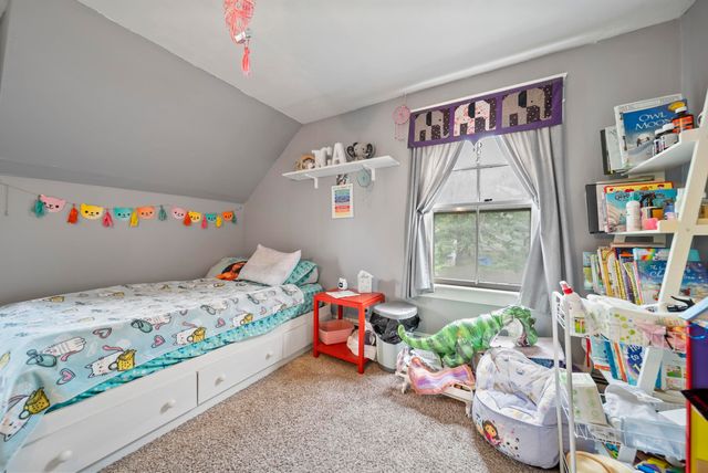 591 Lake(Upper) Avenue, Manchester, NH 03103