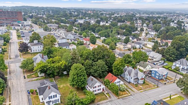 591 Lake(Upper) Avenue, Manchester, NH 03103
