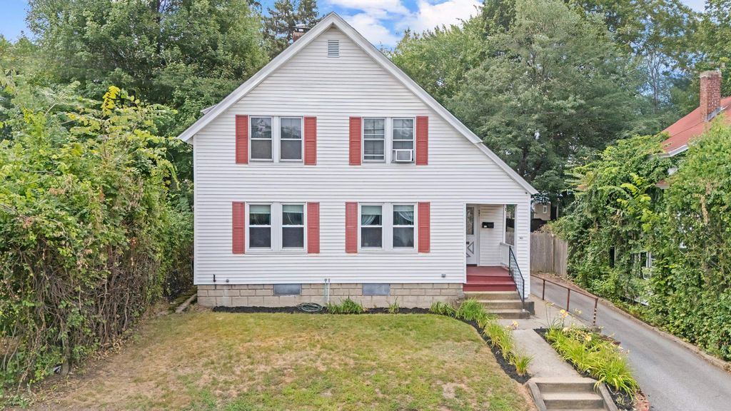 591 Lake(Upper) Avenue, Manchester, NH 03103
