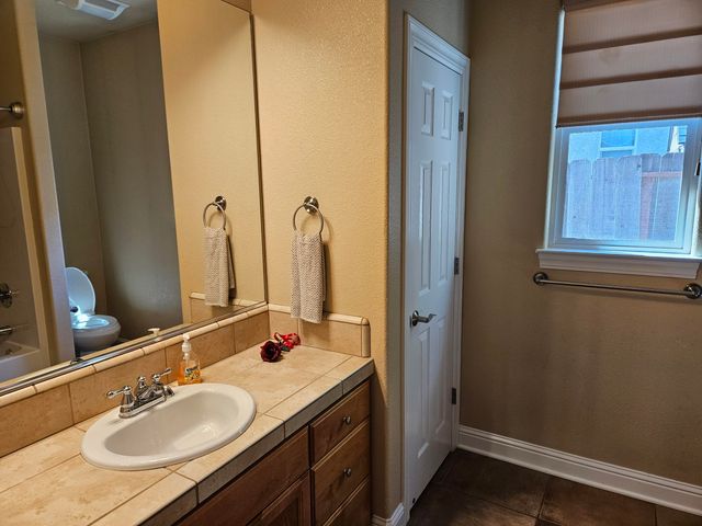 3366 Old Lantern Drive, Redding, CA 96003