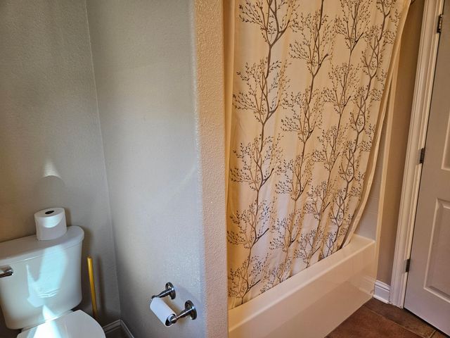 3366 Old Lantern Drive, Redding, CA 96003