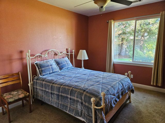 3366 Old Lantern Drive, Redding, CA 96003