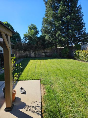 3366 Old Lantern Drive, Redding, CA 96003