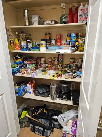 3366 Old Lantern Drive, Redding, CA 96003