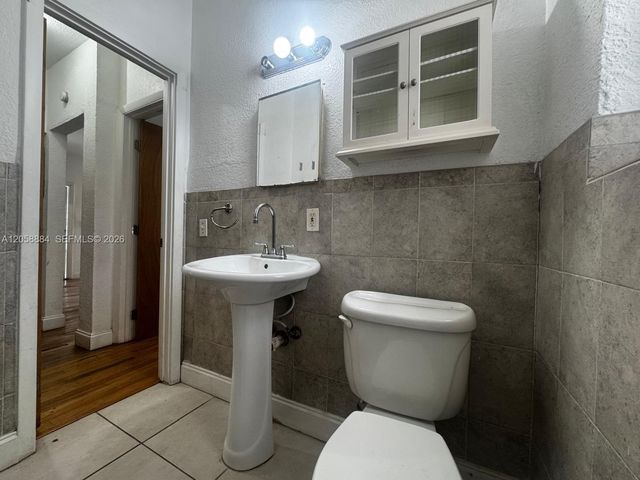 8335 Crespi Blvd 2 2, Miami Beach, FL 33141