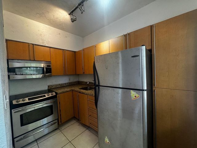 8335 Crespi Blvd 2 2, Miami Beach, FL 33141