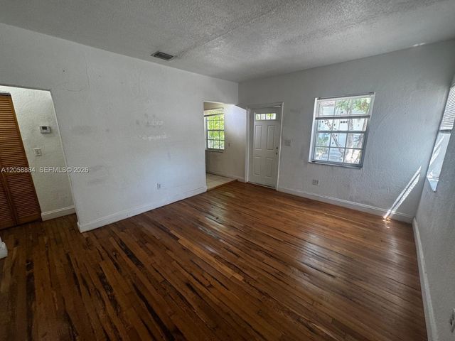 8335 Crespi Blvd 2 2, Miami Beach, FL 33141