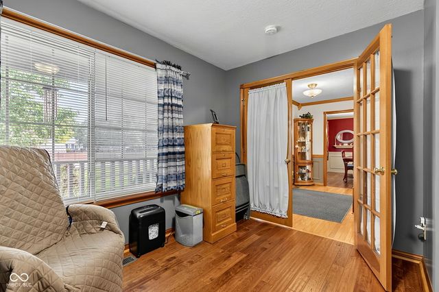 4009 S Loganberry Court, New Palestine, IN 46163