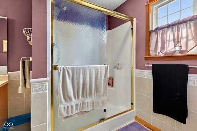 4009 S Loganberry Court, New Palestine, IN 46163