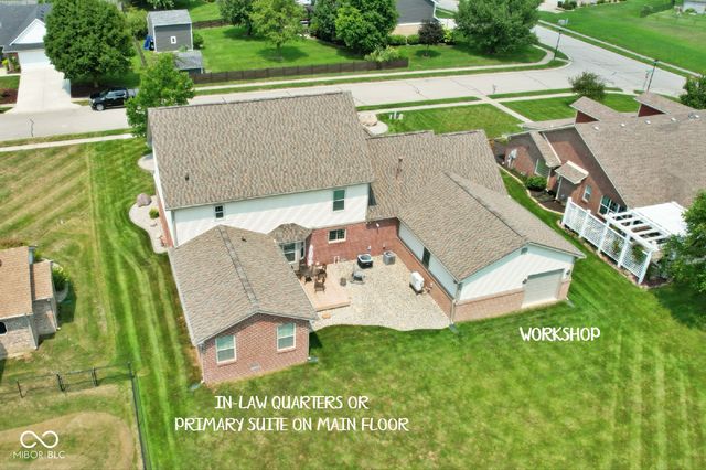 4009 S Loganberry Court, New Palestine, IN 46163