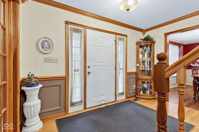 4009 S Loganberry Court, New Palestine, IN 46163