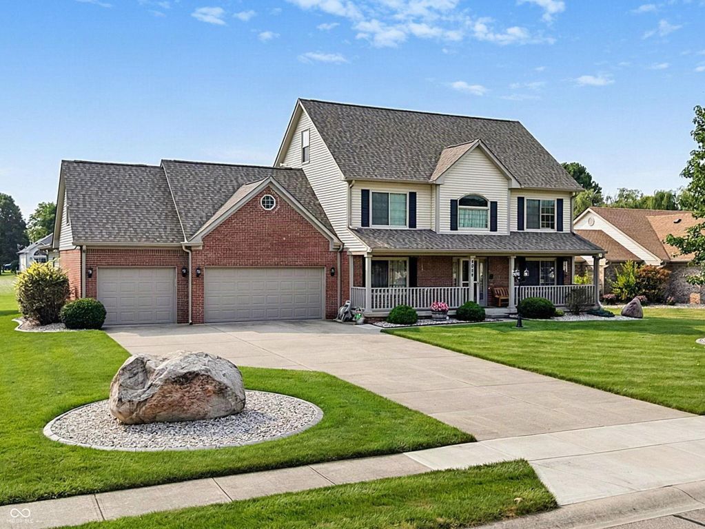 4009 S Loganberry Court, New Palestine, IN 46163