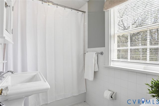 23 Rio Vista Ln, Richmond, VA 23226