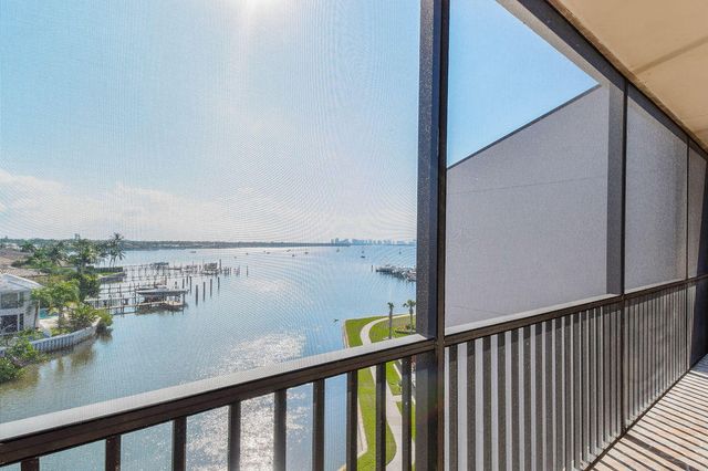 11370 Twelve Oaks Way 614, North Palm Beach, FL 33408