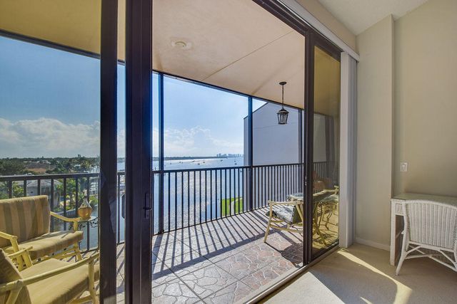 11370 Twelve Oaks Way 614, North Palm Beach, FL 33408