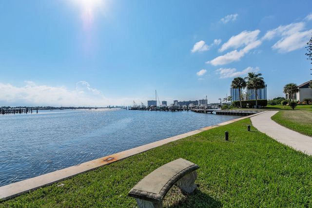11370 Twelve Oaks Way 614, North Palm Beach, FL 33408