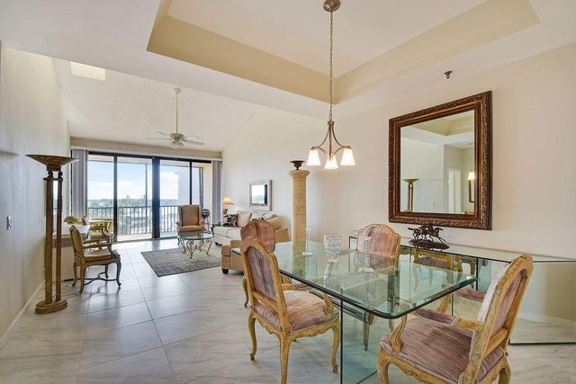 11370 Twelve Oaks Way 614, North Palm Beach, FL 33408