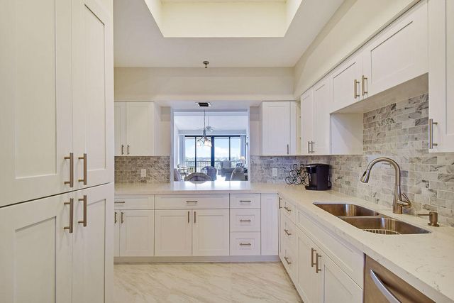 11370 Twelve Oaks Way 614, North Palm Beach, FL 33408