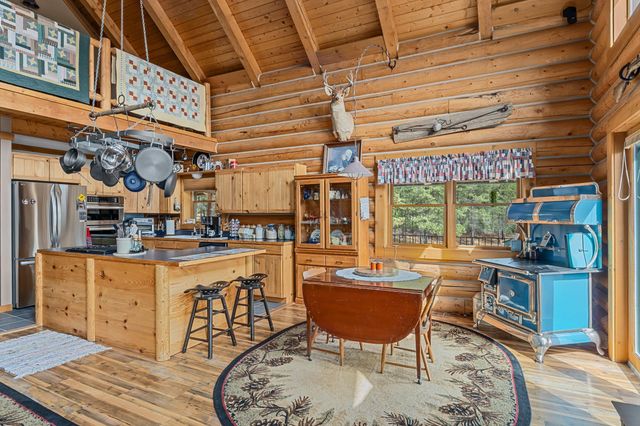 1076 Starvation Lake Rd, Colville, WA 99114