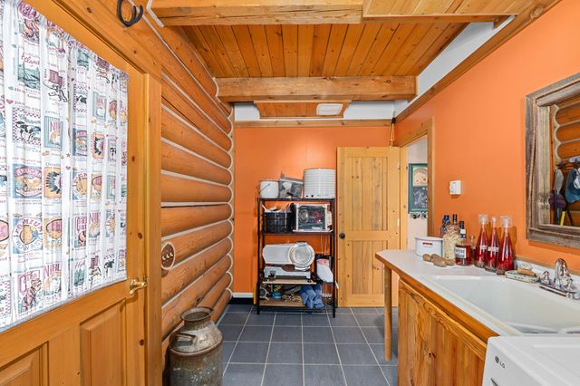 1076 Starvation Lake Rd, Colville, WA 99114