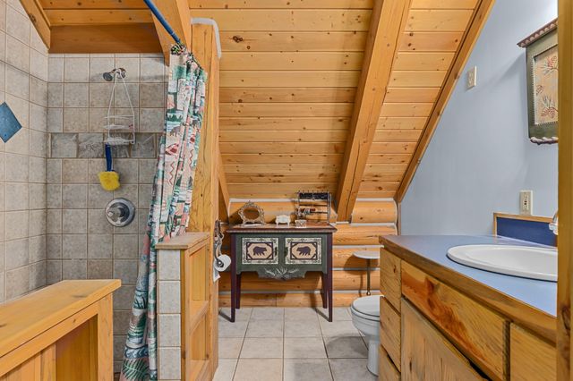 1076 Starvation Lake Rd, Colville, WA 99114