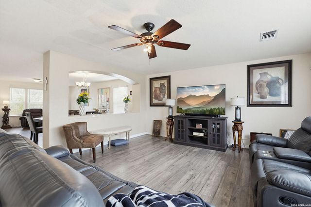 8403 apache, Converse, TX 78109