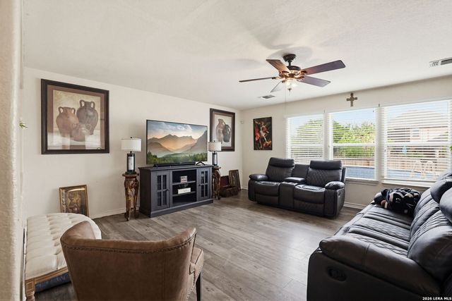 8403 apache, Converse, TX 78109