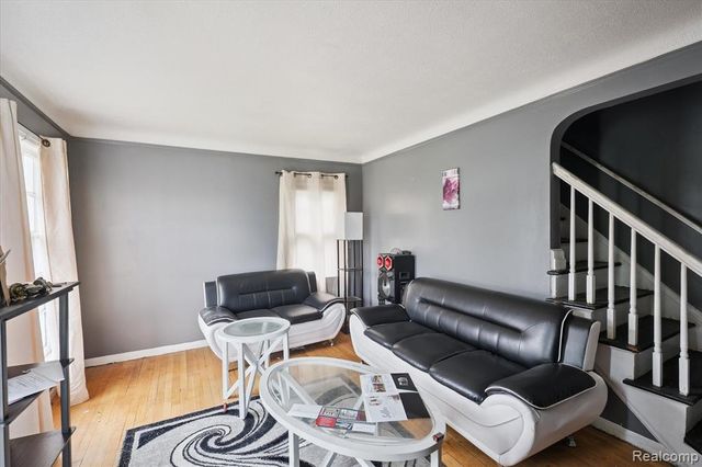 19389 Hoover Street, Detroit, MI 48205