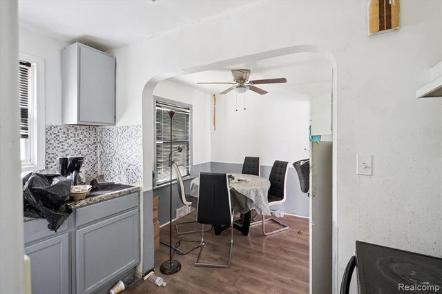 19389 Hoover Street, Detroit, MI 48205