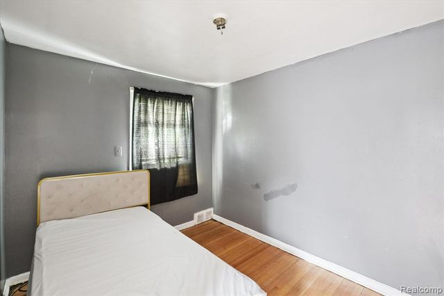 19389 Hoover Street, Detroit, MI 48205