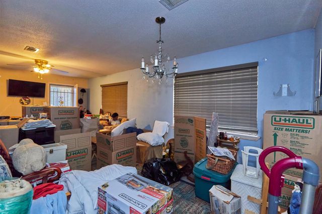 6719 Goforth Street, Houston, TX 77021