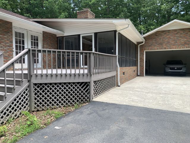 415 Laurel Branch Trl, Sewanee, TN 37375