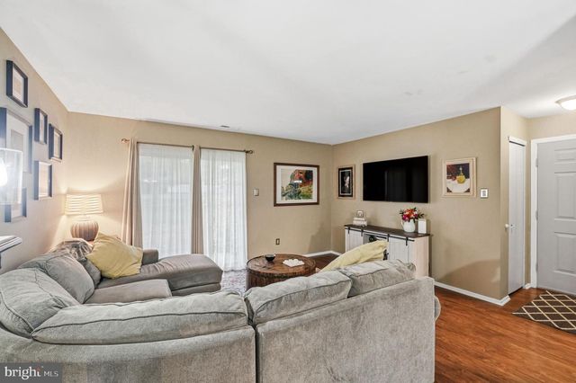 3305-A RAMSBURY CT, Mount Laurel, NJ 08054