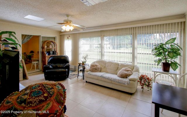 7403 Heather Walk Drive, Weeki Wachee, FL 34613