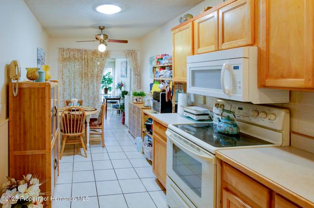 7403 Heather Walk Drive, Weeki Wachee, FL 34613
