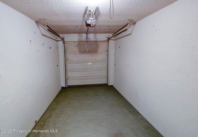 7403 Heather Walk Drive, Weeki Wachee, FL 34613